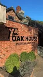 Upgrade date night...⁠
Enjoy delicious dining, hand crafted cocktails and unique countryside views at the Oak House this Autumn 🤎🍸⁠
⁠
📸 @beffshuff⁠
#theoakhouse #datenight #restaurant #staffordshire #stokeontrent