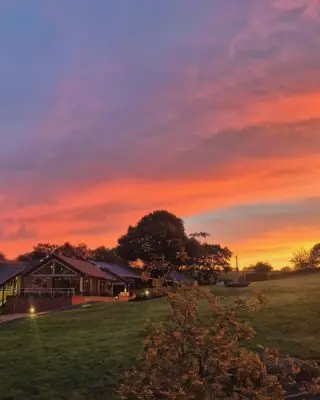 A breathtaking sunrise in the countryside... the most serene start to your spa day 🌅⁠
⁠
Slow mornings, peaceful surroundings and time to truly unwind 🤩⁠
⁠
#sunrise #countryside #spa #staffordshire